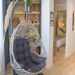 Luxury 80m2 With Balcony Downtown סלוניקי